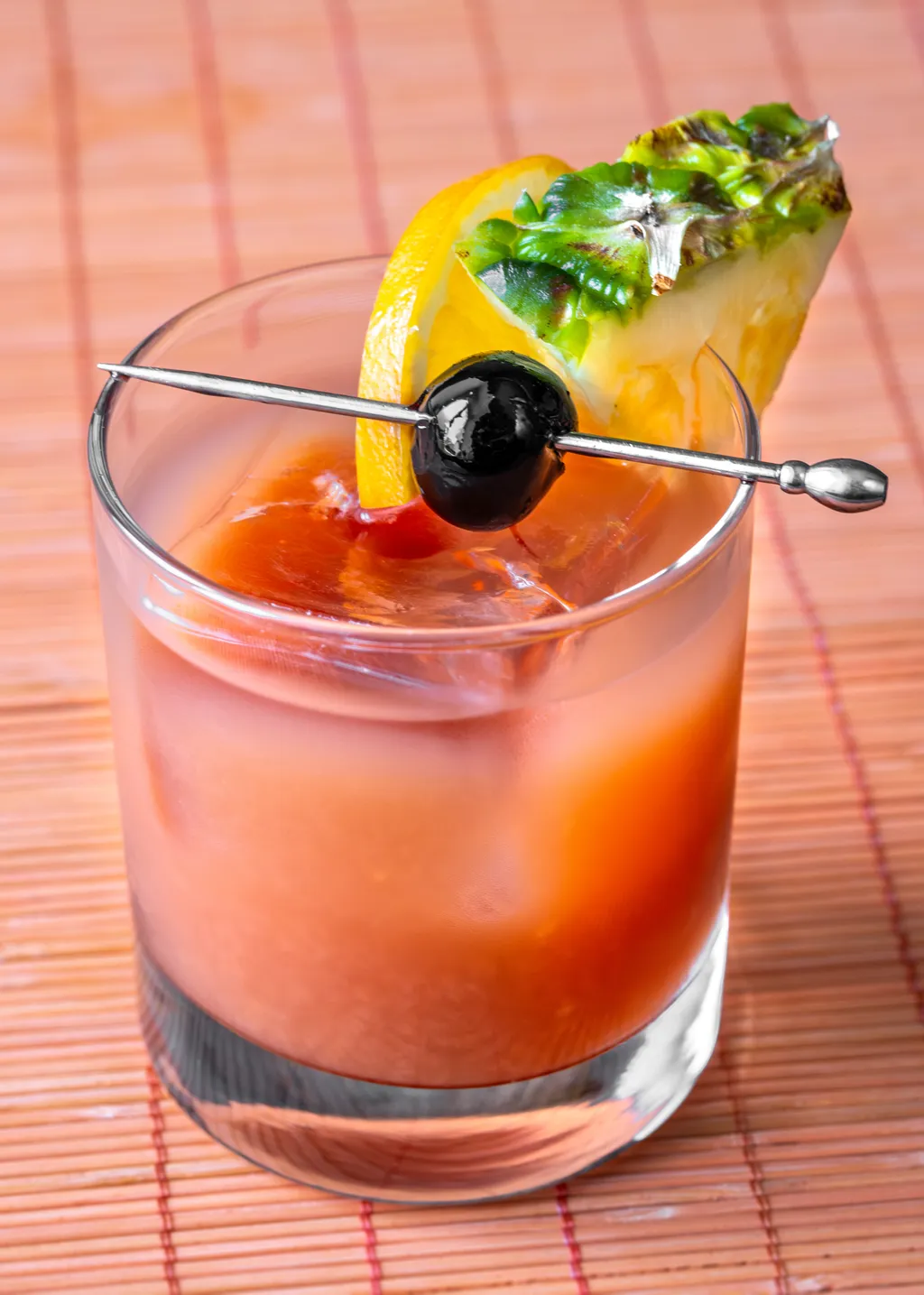 Bermuda rum swizzle